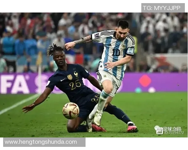 25号足球明星后场的精彩表现与战术分析