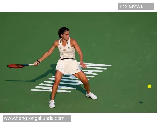 武汉网球队在全国锦标赛中以77分稳居积分榜首位